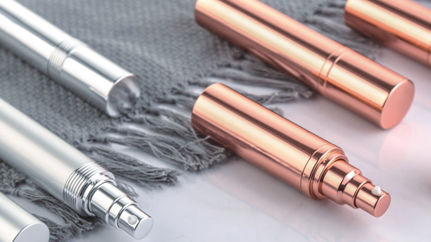 How has the demand for plastic spray pumps changed in industries such as cosmetics, cleaning supplies, and pesticides?
